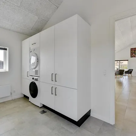 Hébergement de vacances Karen - 900m From The Sea By Interhome