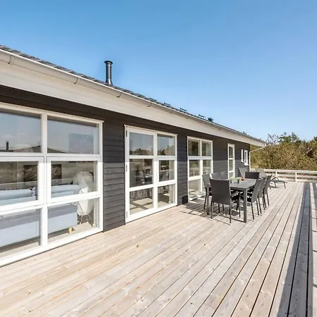 Karen - 900m From The Sea By Interhome *